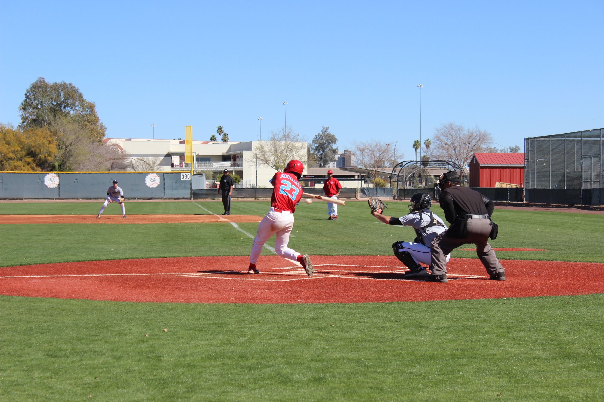 Thunderbirds Hold Off Cougars 8-7