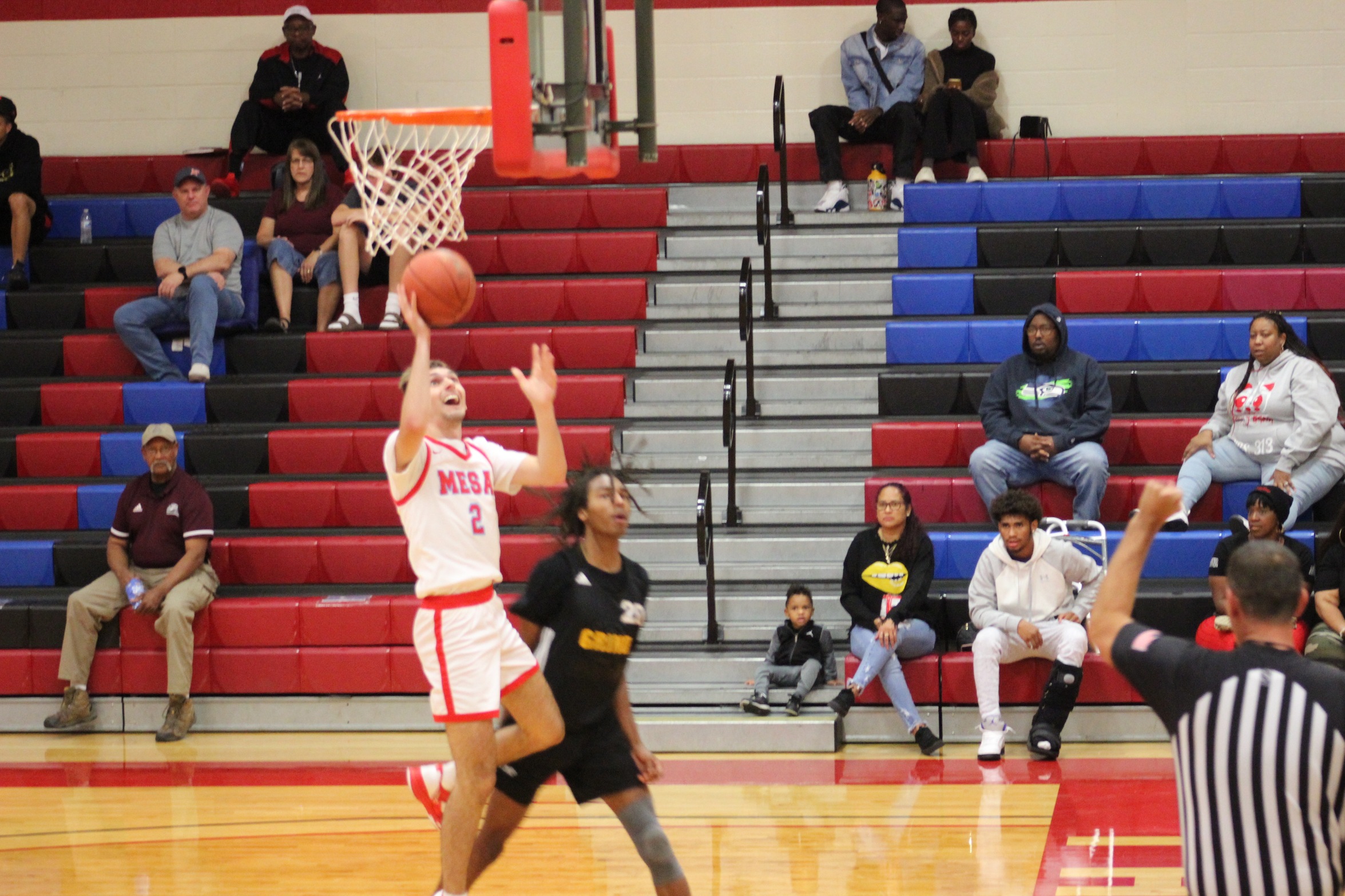 Men's basketball moves to 3-0 after topping Skyline Prep.