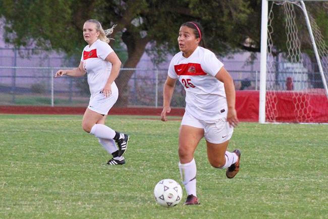 Women's Soccer Fall to Scottsdale, 2-1