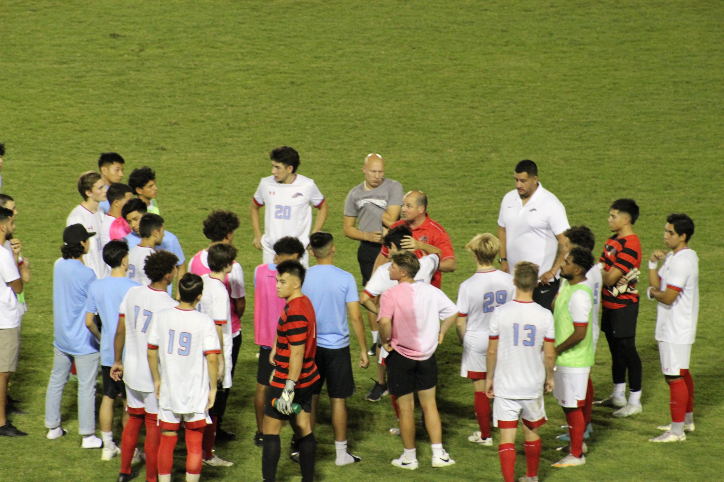Men's soccer ties with Glendale in conference opener