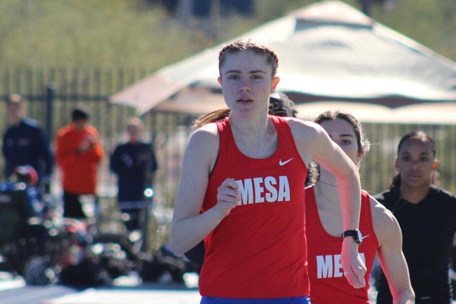 Taylor Jacobs Breaks School Record at the Gaucho Invite
